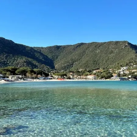 Saint Clair Pieds Dans L'eau *